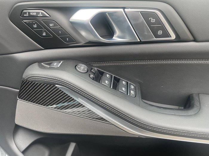 2025 BMW X7 xDrive40i M Sport