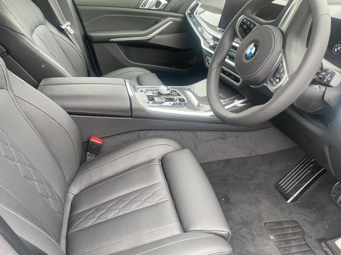 2025 BMW X7 xDrive40i M Sport