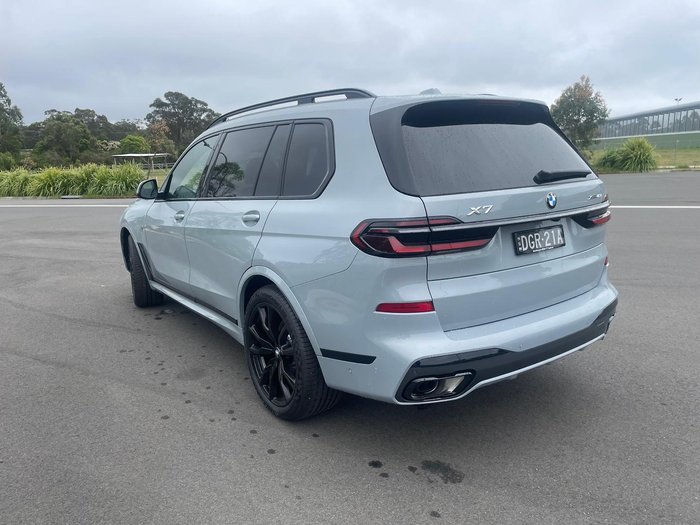 2025 BMW X7 xDrive40i M Sport
