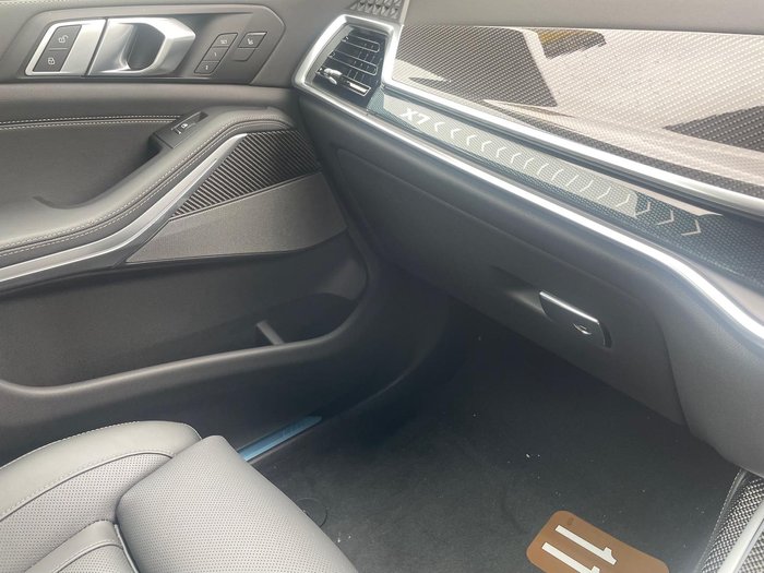 2025 BMW X7 xDrive40i M Sport