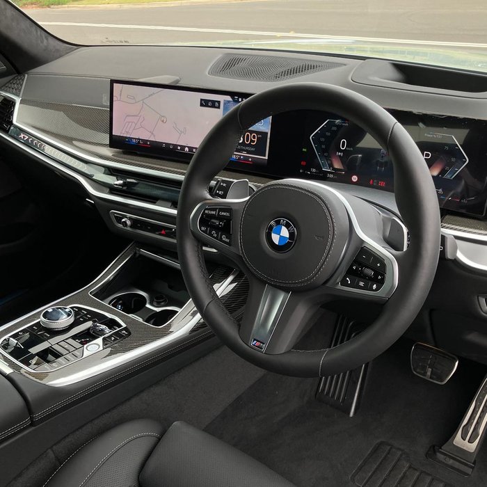2025 BMW X7 xDrive40i M Sport