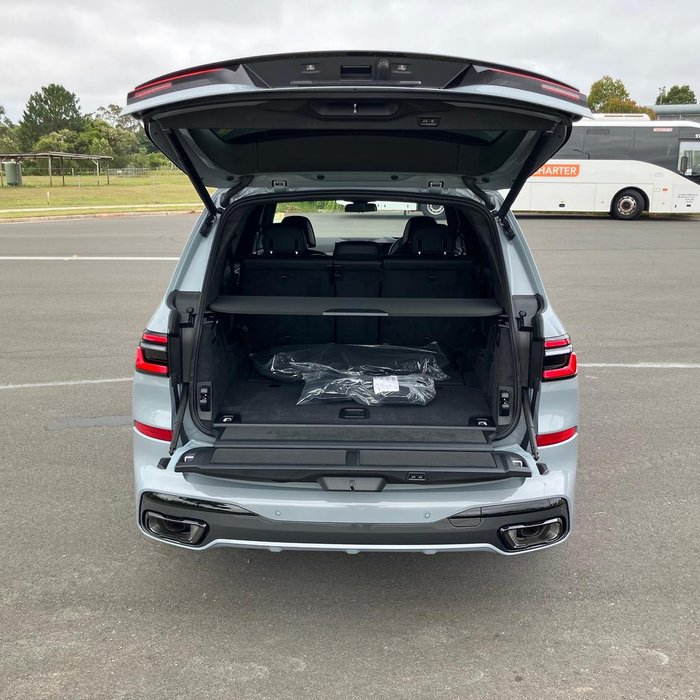 2025 BMW X7 xDrive40i M Sport