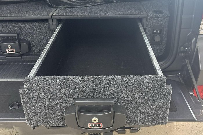 2020 Toyota Landcruiser VX