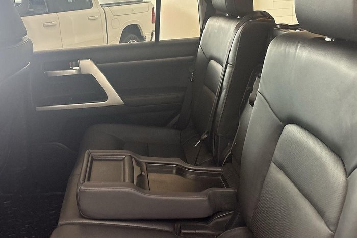 2020 Toyota Landcruiser VX