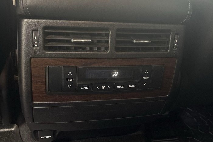 2020 Toyota Landcruiser VX