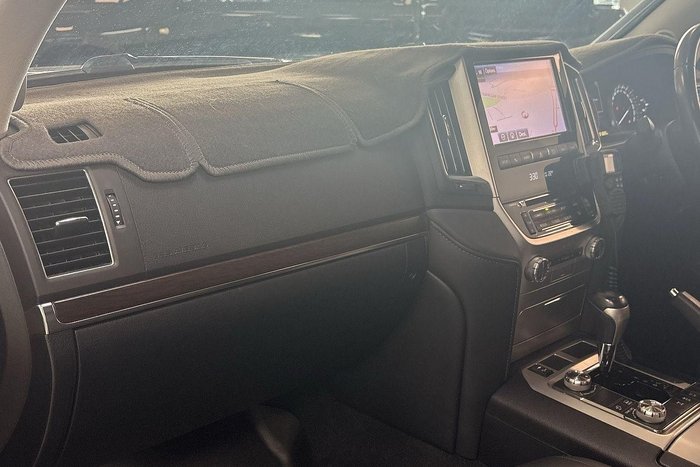 2020 Toyota Landcruiser VX