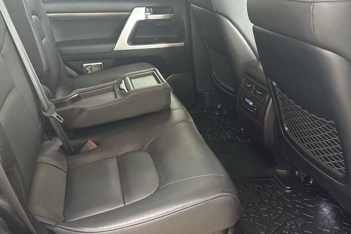 2020 Toyota Landcruiser VX