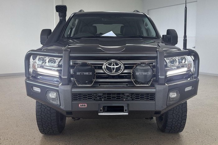 2020 Toyota Landcruiser VX