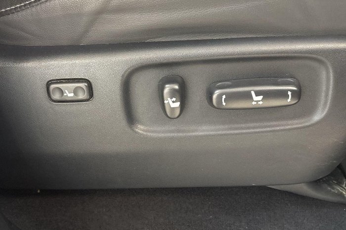 2020 Toyota Landcruiser VX