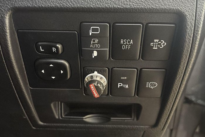 2020 Toyota Landcruiser VX