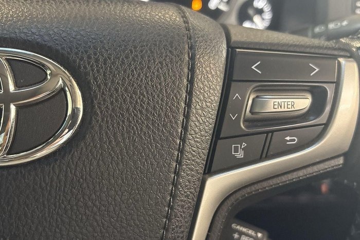 2020 Toyota Landcruiser VX