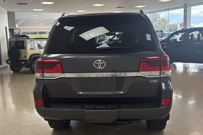 2020 Toyota Landcruiser VX