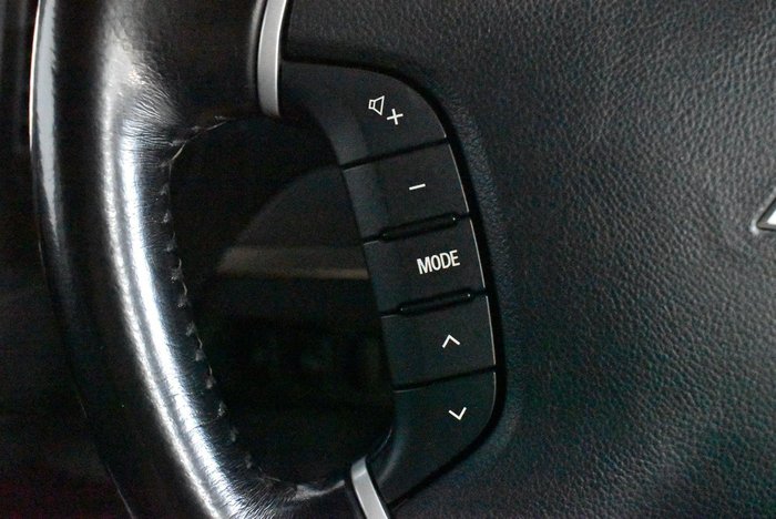 2013 Mitsubishi Pajero VR-X