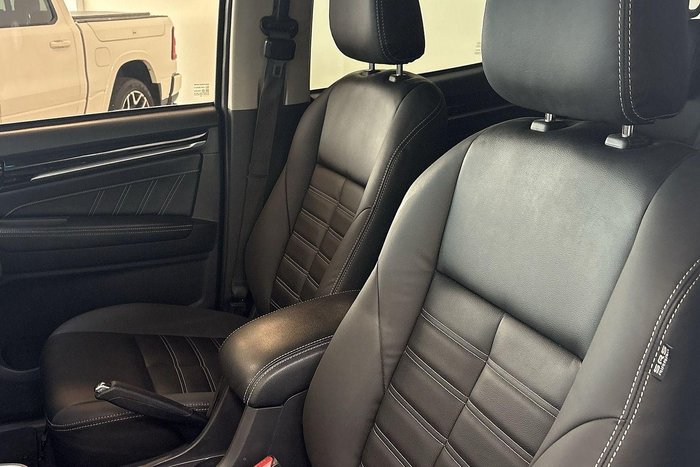 2020 Isuzu MU-X LS-U