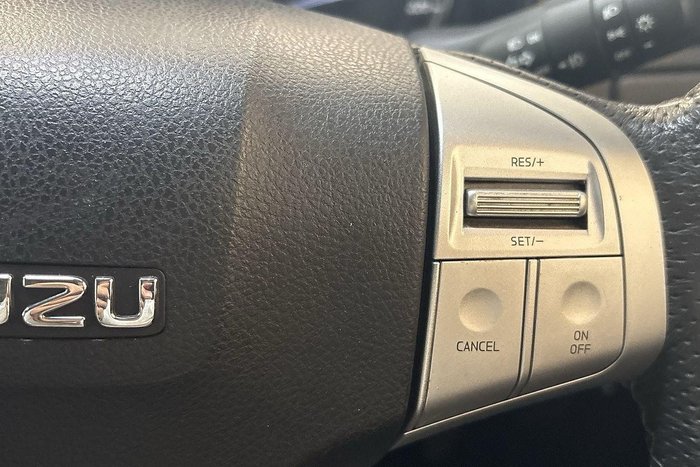 2020 Isuzu MU-X LS-U