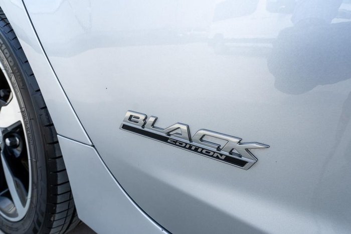 2016 Holden Commodore SV6 Black