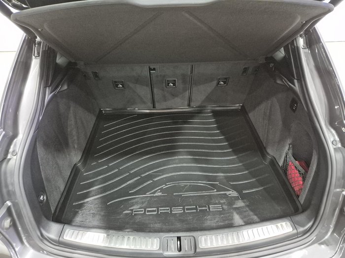 2017 Porsche Macan Turbo