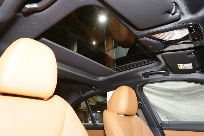 2023 BMW 3 Series 330i M Sport