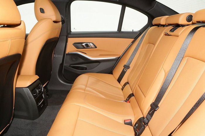 2023 BMW 3 Series 330i M Sport