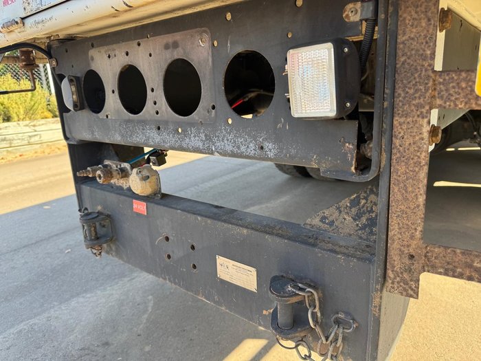 2011 Isuzu F Series FVZ 1400 WHITE