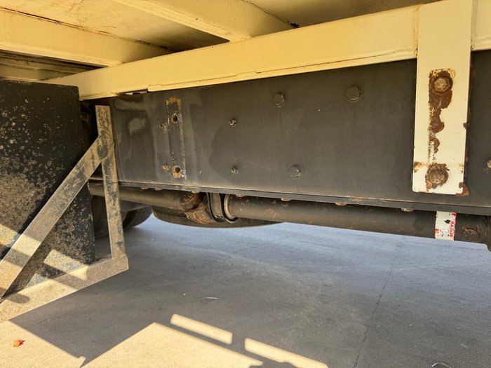 2011 Isuzu F Series FVZ 1400 WHITE