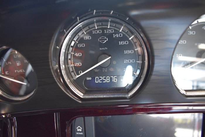 2017 Harley-davidson FLHTKSE CVO LIMITED RED