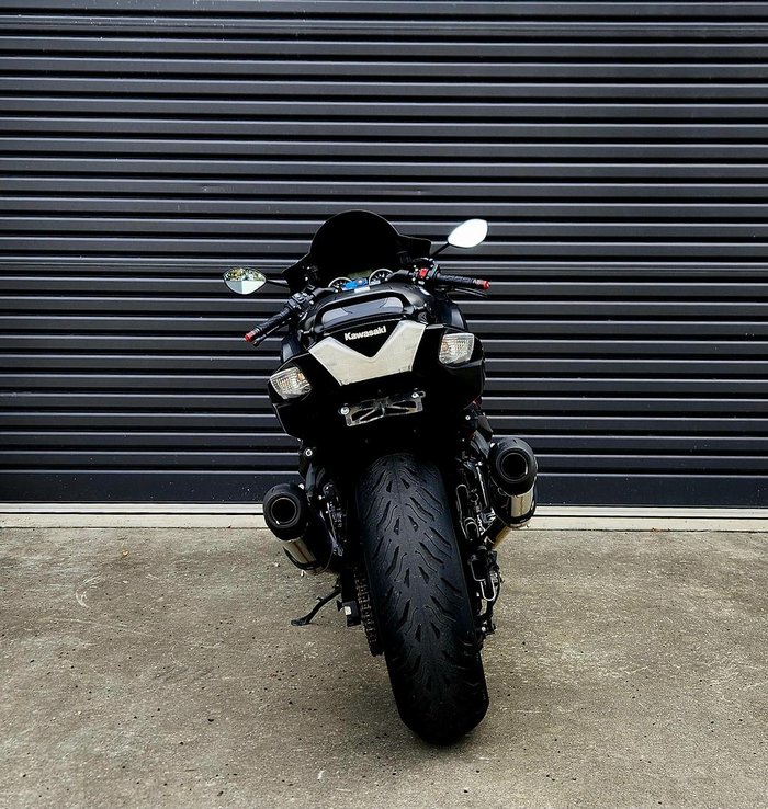 2022 Kawasaki Ninja ZX-14R ABS (ZX1400J) Ninja Grey