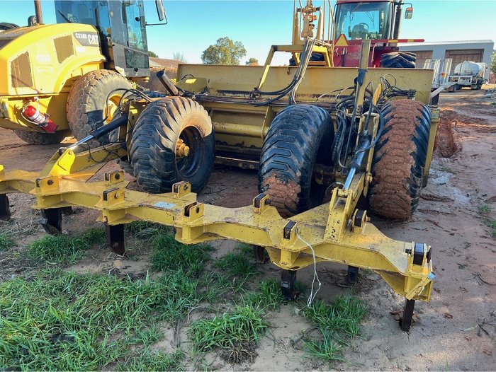  JNR Engineering 3600Le Pull Behind Scraper 