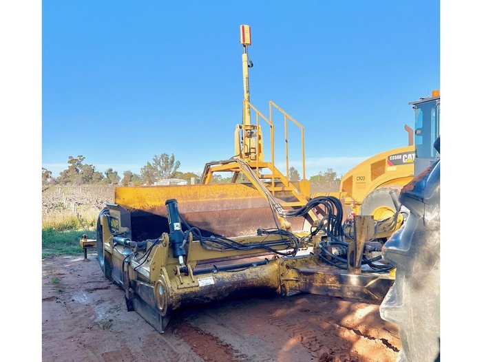 JNR Engineering Pull Behind Scraper 3600Le