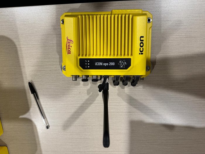 Leica MCP80 Grader GPS MC1 Kit