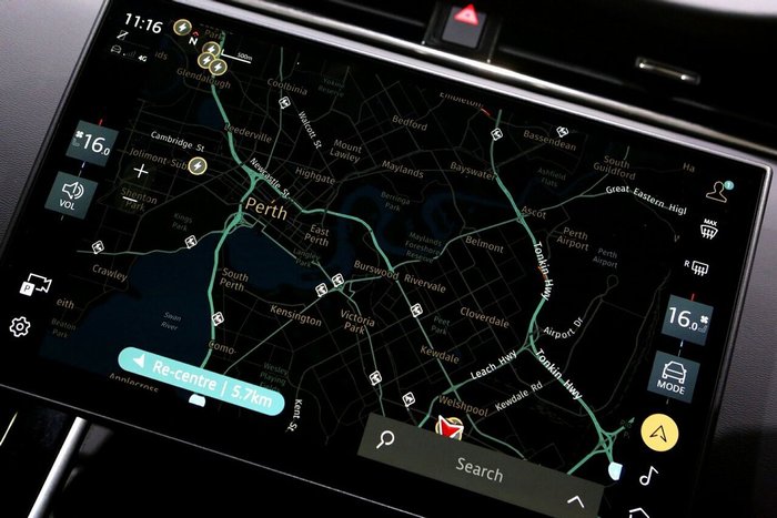 2025 Land Rover Range Rover Evoque P300e Autobiography