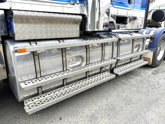 2018 Kenworth T909 Prime Mover 