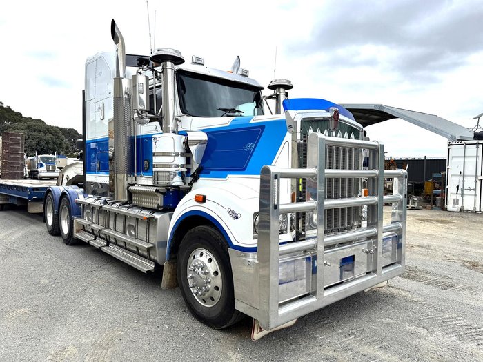 2018 Kenworth T909 Prime Mover 