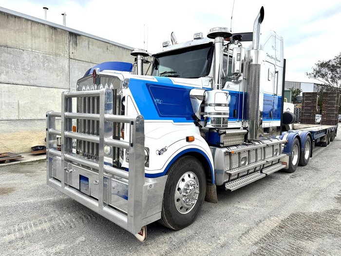 2018 Kenworth T909 Prime Mover 