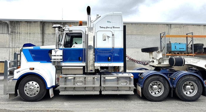 2018 Kenworth T909 Prime Mover 