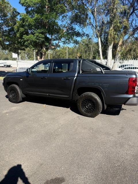 2025 Mitsubishi Triton GLX-R