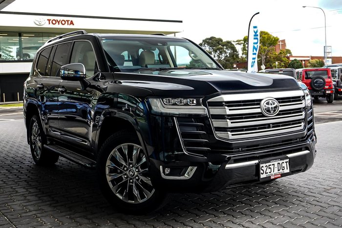 2022 Toyota Landcruiser Sahara ZX