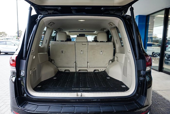 2022 Toyota Landcruiser Sahara ZX