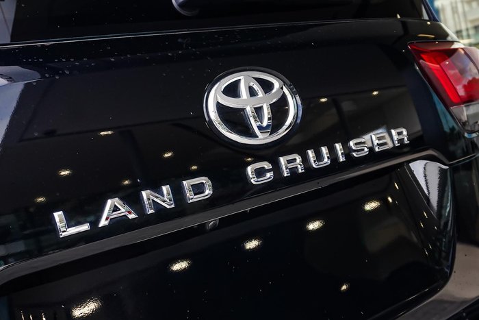 2022 Toyota Landcruiser Sahara ZX