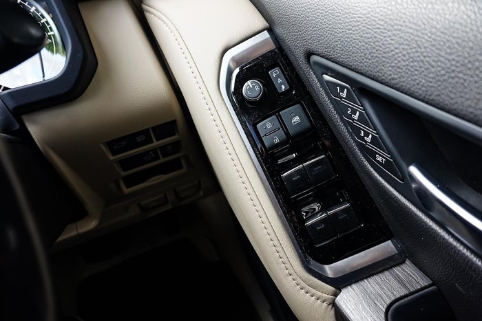 2022 Toyota Landcruiser Sahara ZX