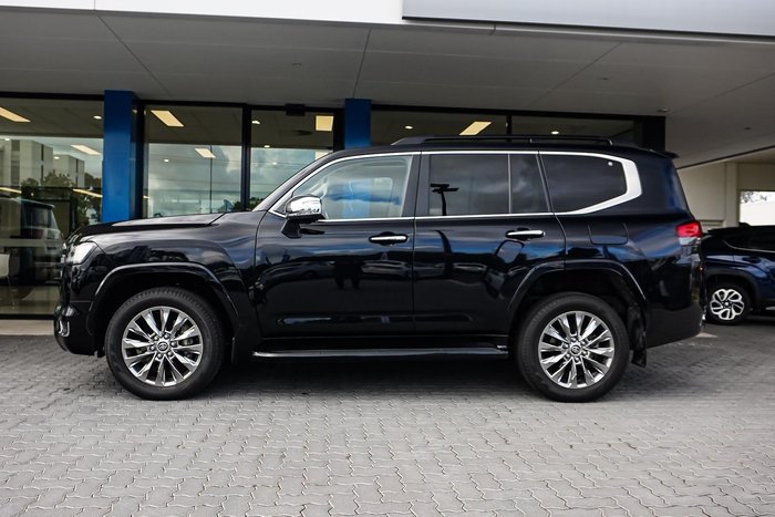 2022 Toyota Landcruiser Sahara ZX