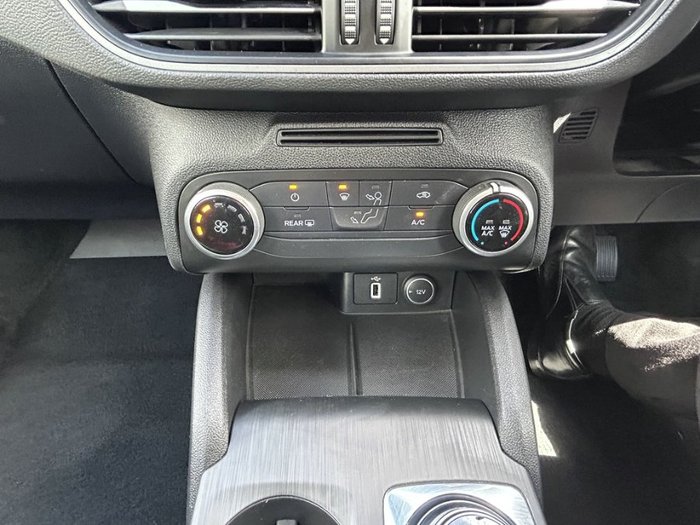 2019 FORD FOCUS TREND