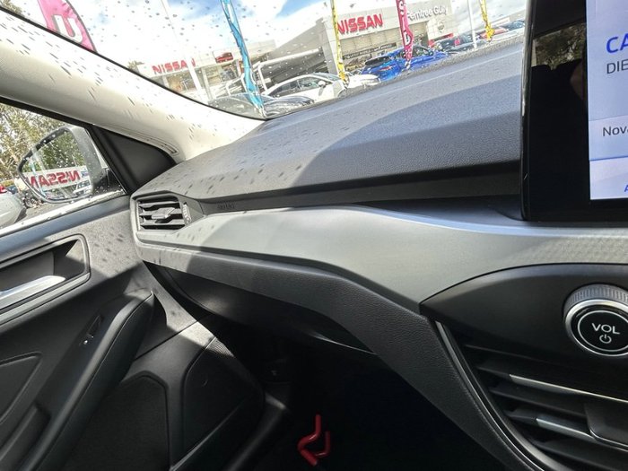 2019 FORD FOCUS TREND