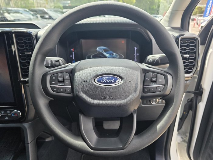 2025 Ford Everest Ambiente