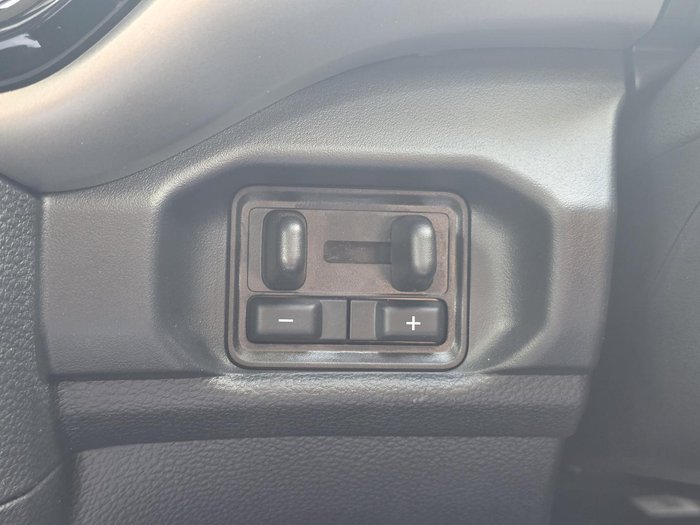 2025 Ford Everest Ambiente