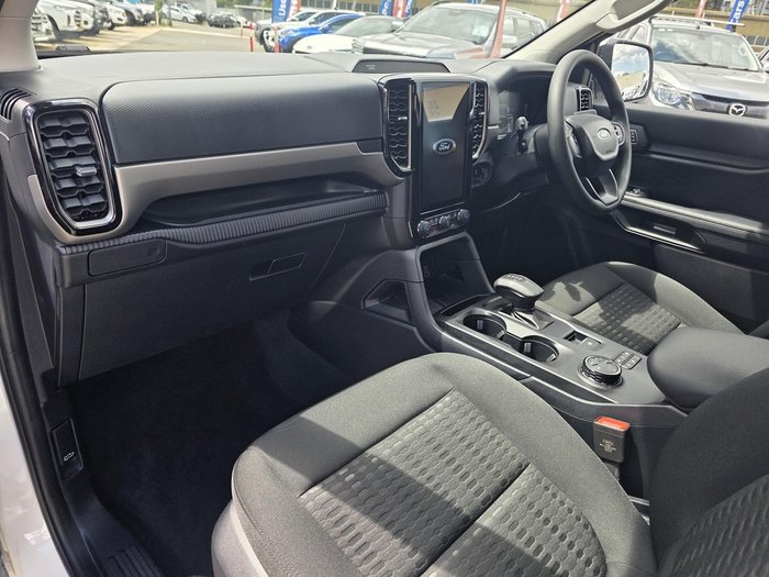 2025 Ford Everest Ambiente