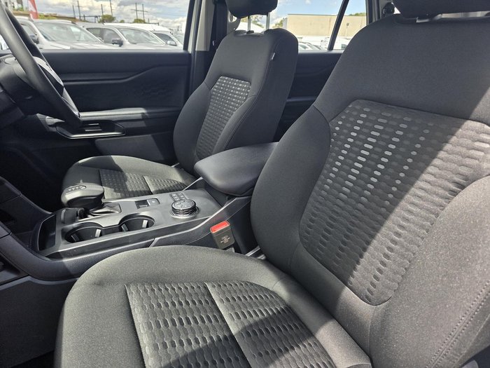 2025 Ford Everest Ambiente