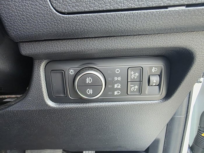 2025 Ford Everest Ambiente