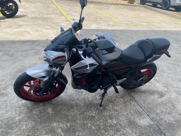 2022 Kawasaki Z650 RS Silver