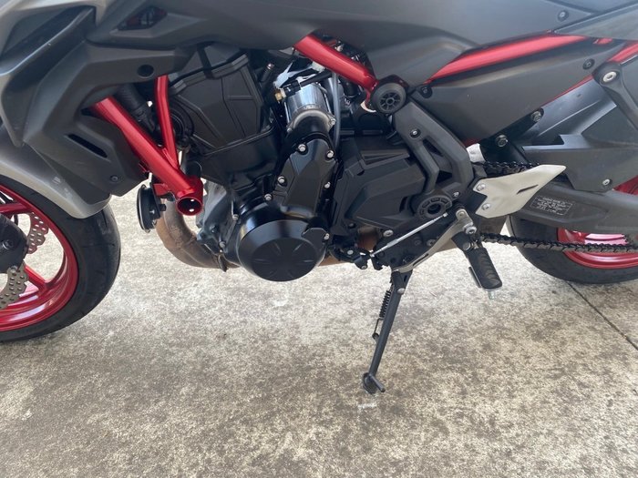 2022 Kawasaki Z650 RS Silver